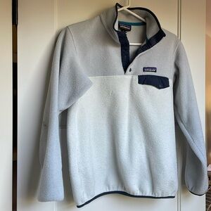 Patagonia pull over (XS)